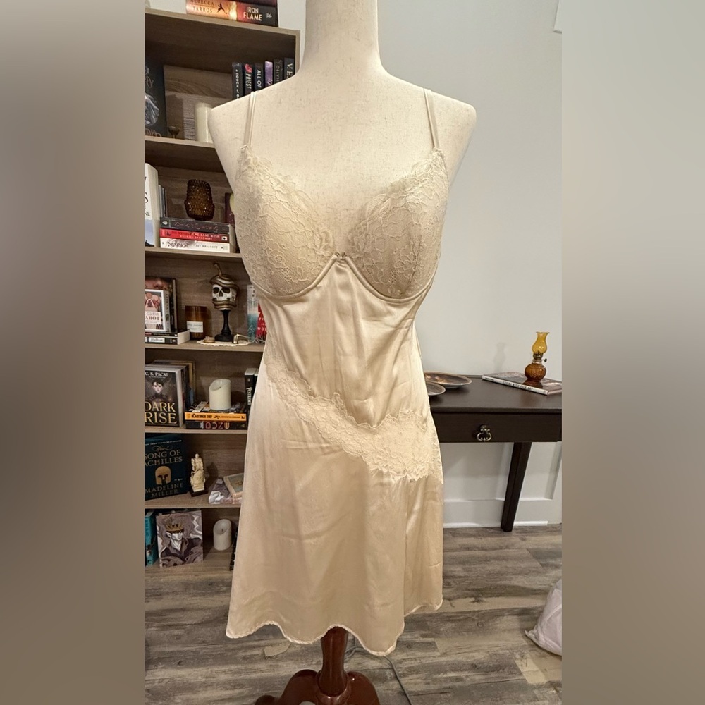 NK iMode Cream Chemise Size Large D-Cup